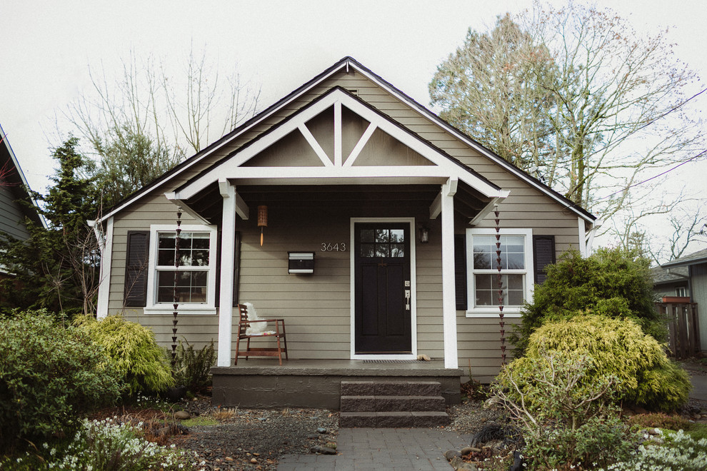 Small midcentury home design in Portland.