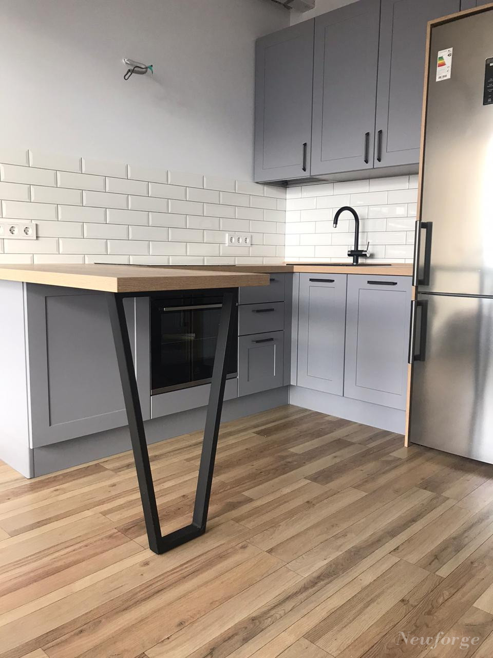 Барная стойка на кухне: Барная столешница на кухне: Барный стол