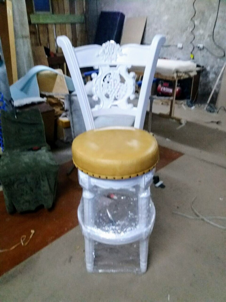 З павагою до клієнта!