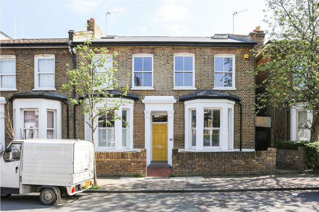 Houzz Tour A Double Fronted Semi Gets Divided Into Two Houzz Uk