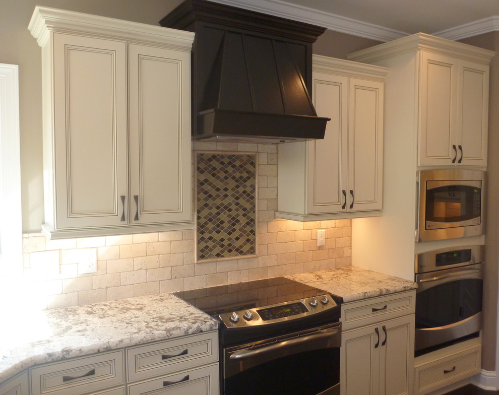Design ideas for a traditional kitchen in Atlanta with granite benchtops and with island.