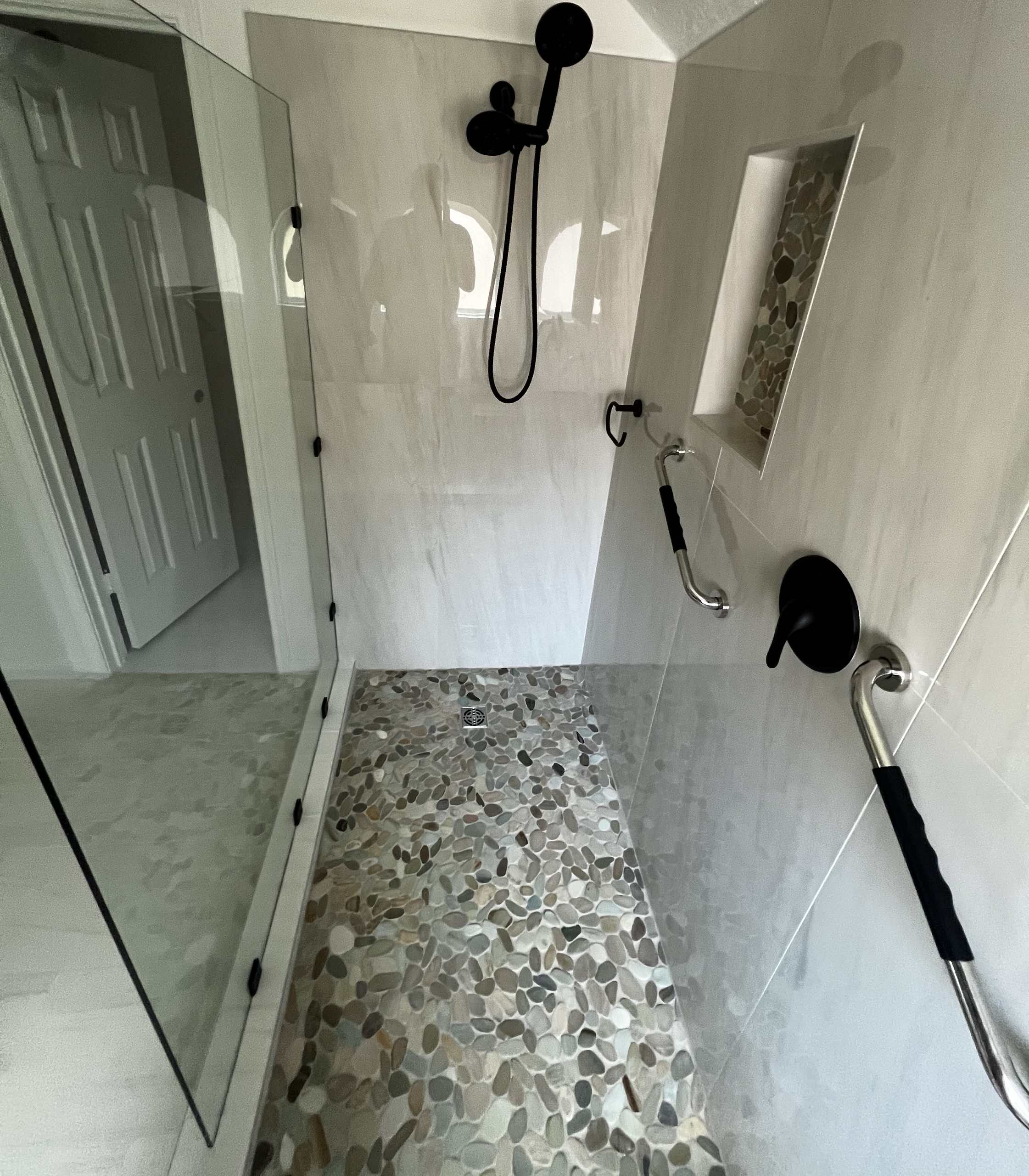 Contemporary Master Bathroom Remodeling in Katy, TX