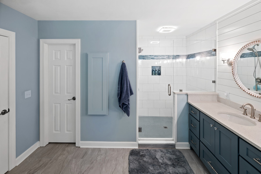 Green View Master Bath