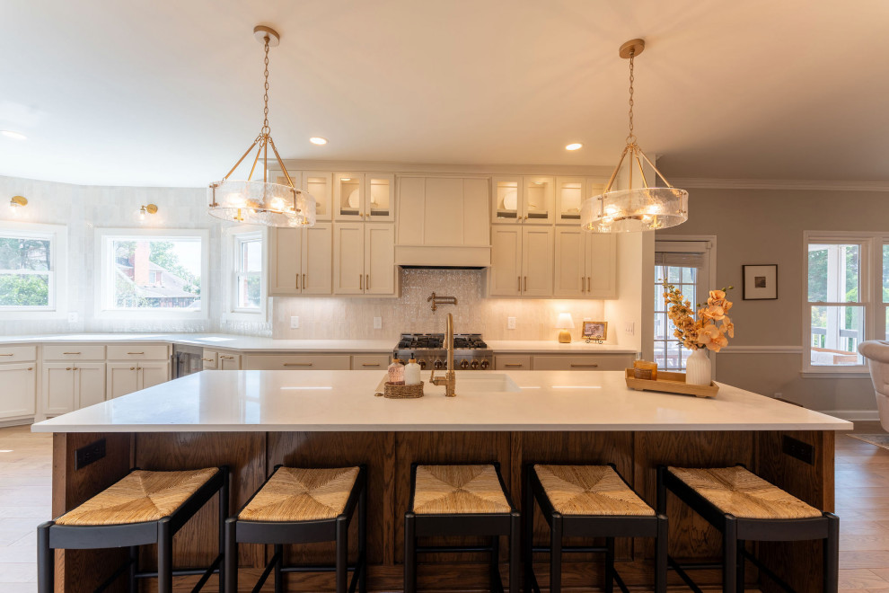 Contemporary Indian Lake Kitchen
