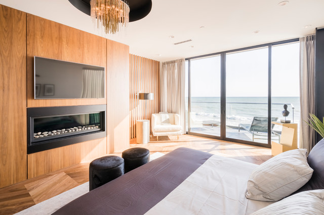 Beach contemporary-bedroom