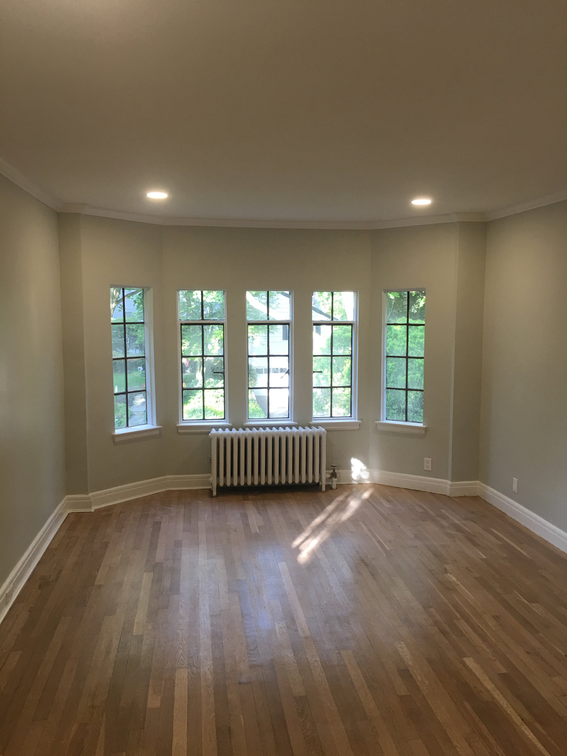 XX Somerset Dr S, Great Neck, NY 11020