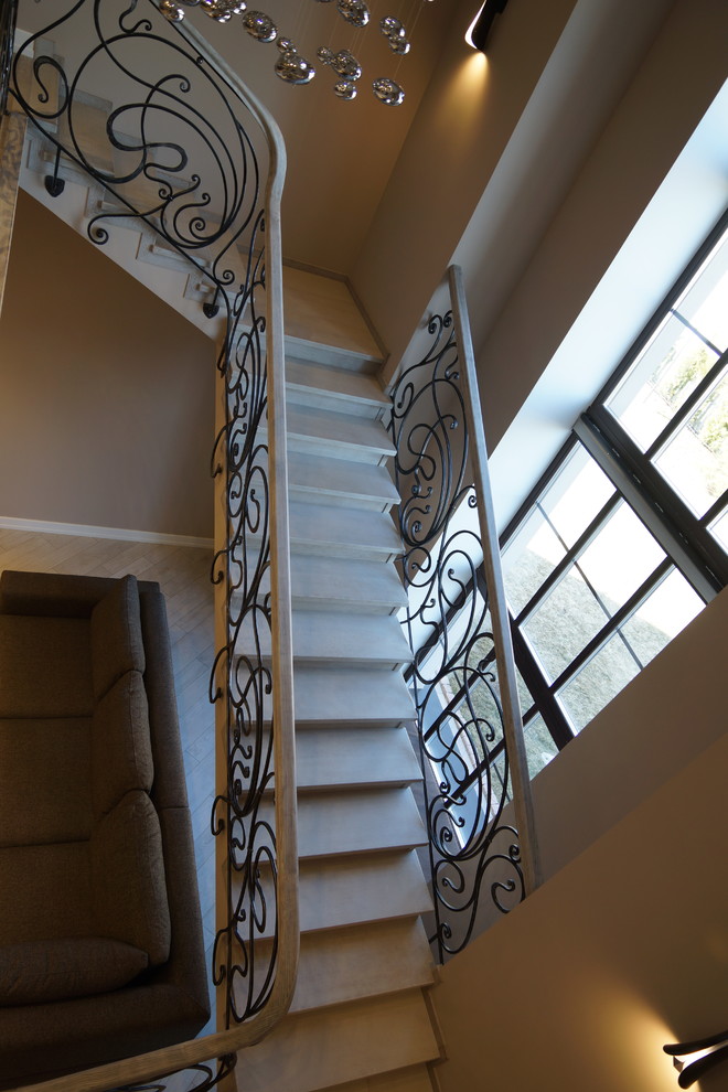 Кованное перильное ограждение в котеджном поселке Онегино