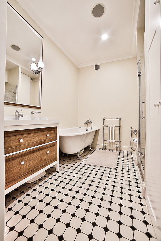 Из двушки в трешку. Квартира для семьи с детьми в центре Москвы.