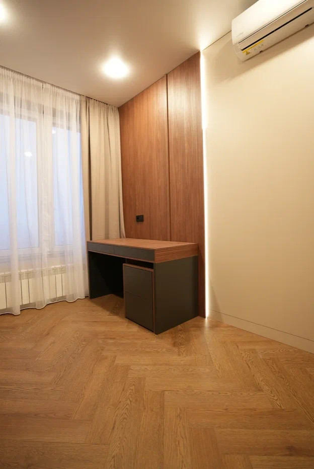 Рабочий стол в ЖК на Речном Вокзале