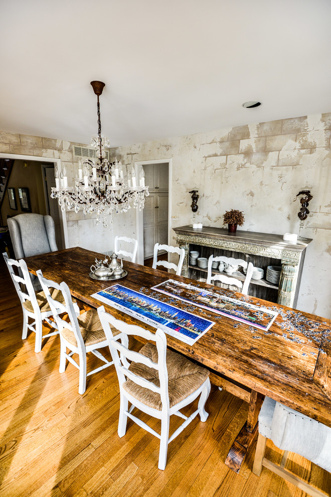 Example of a mountain style dining room design in Baltimore