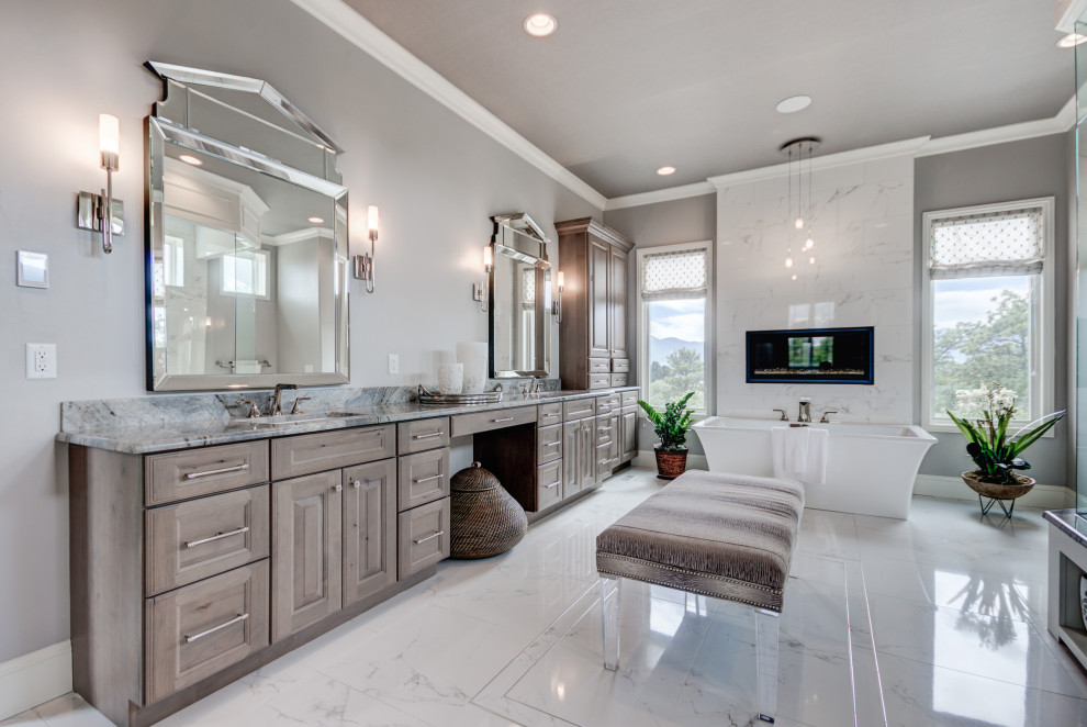 Inspiration for a transitional home design remodel in Denver