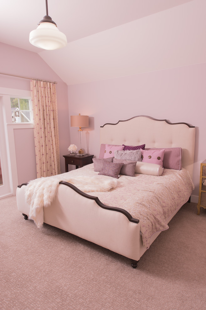 Design ideas for a mid-sized transitional master bedroom in Portland with pink walls, carpet, no fireplace and beige floor.
