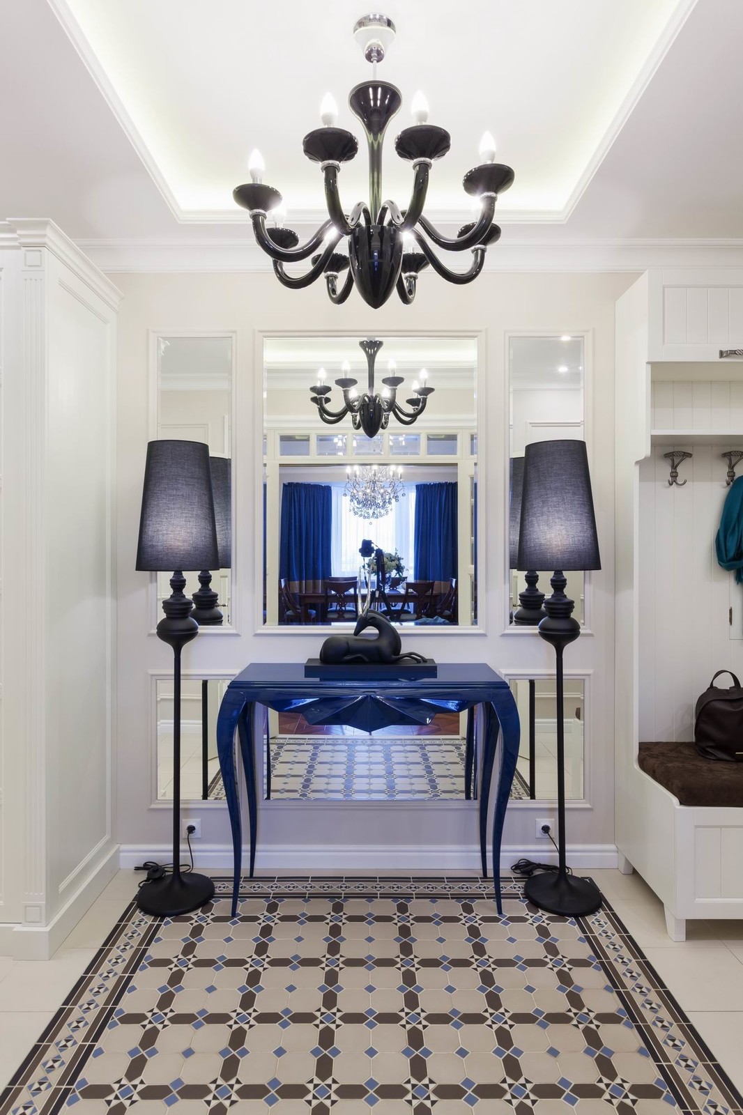 Интерьер квартиры на набережной в городе Екатеринбург