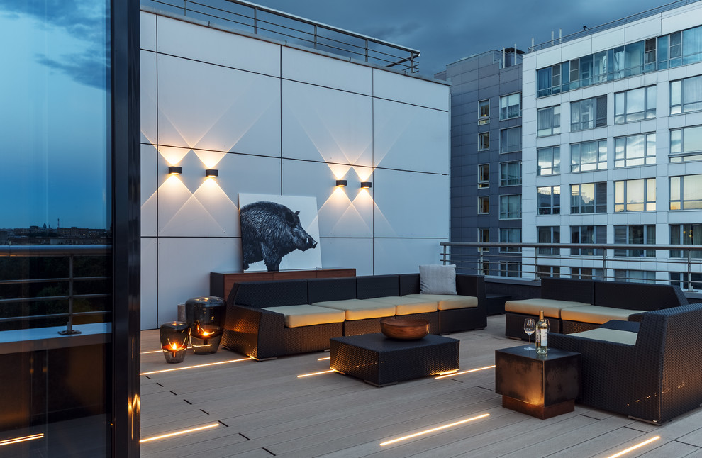 Photo of a large contemporary rooftop and rooftop deck in Moscow.