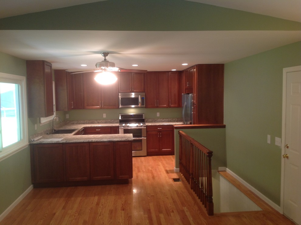 Inspiration for a transitional kitchen remodel in St Louis