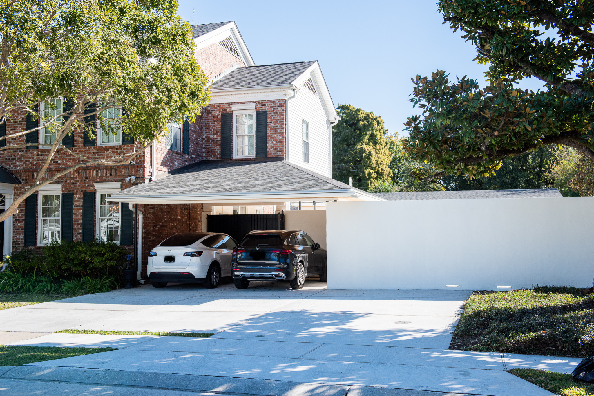 Side Courtyard Cabana