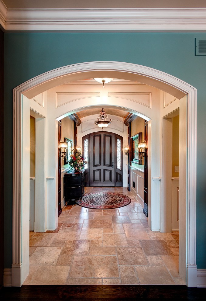 Transitional entryway photo in Chicago
