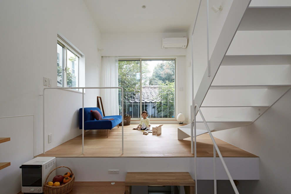 Источник вдохновения для домашнего уюта: маленькая гостиная комната в стиле ретро для на участке и в саду