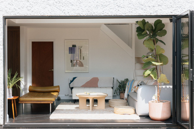 Bungalow conversion - Nottinghamshire retro-vardagsrum