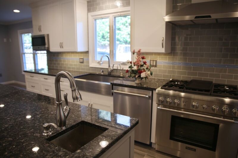 Transitional kitchen photo in DC Metro