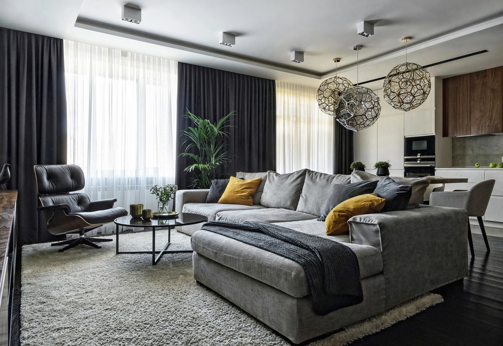 Contemporary living room in Novosibirsk.