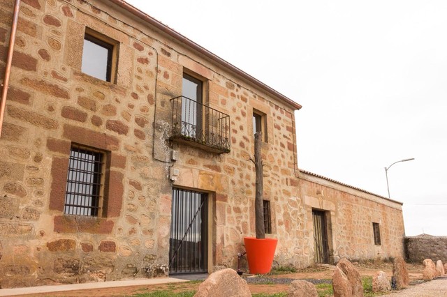Casa rural La Abacer&iacute;a eklektisk-hus-og-facade