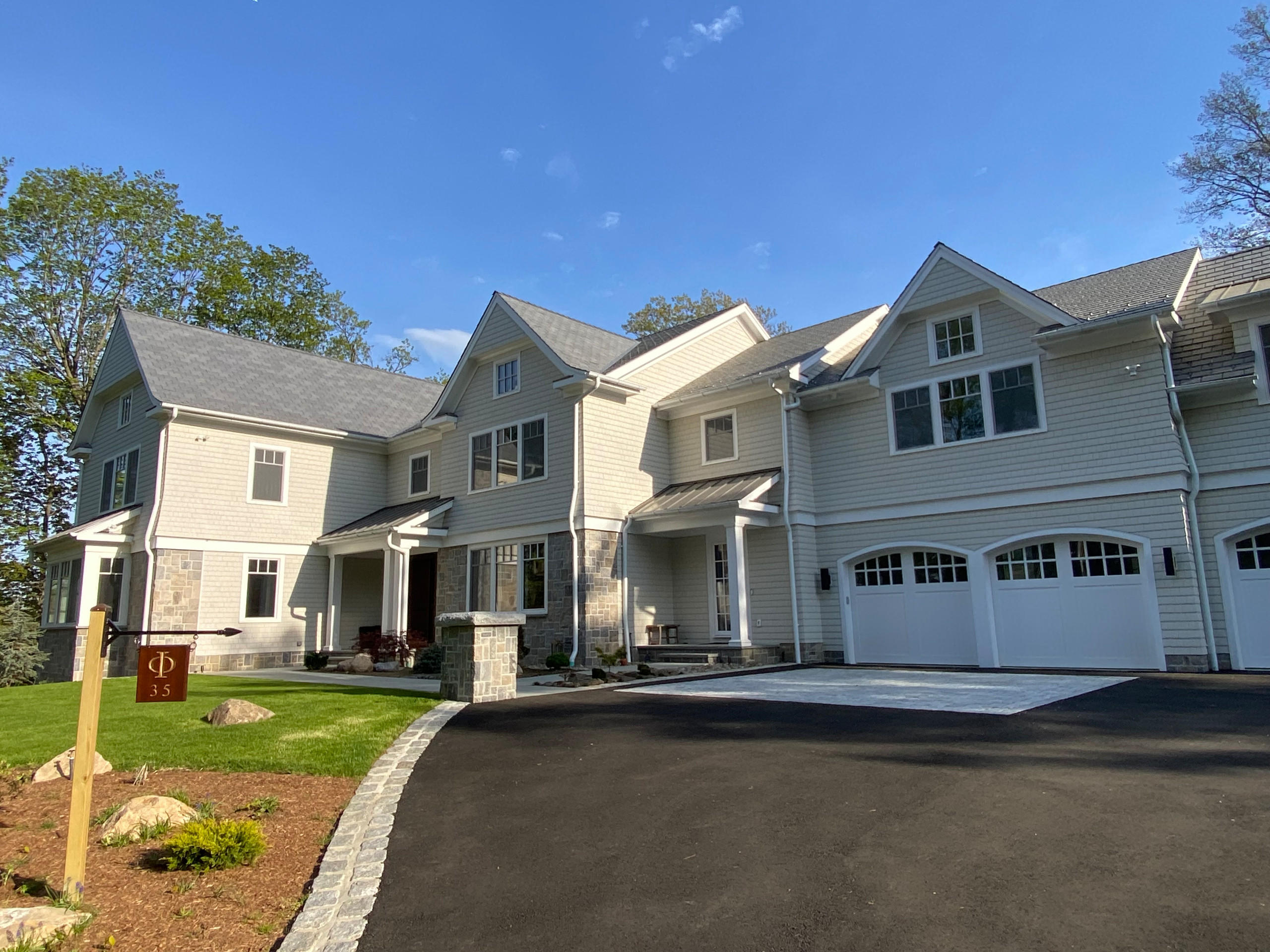 Shingle Style Residence in Darien