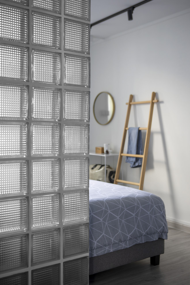Design ideas for a Scandinavian bedroom in Singapore.