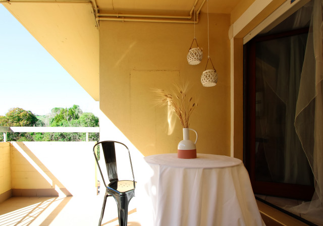 HOME STAGING_ APPARTAMENTO ARREDATO modern-deck