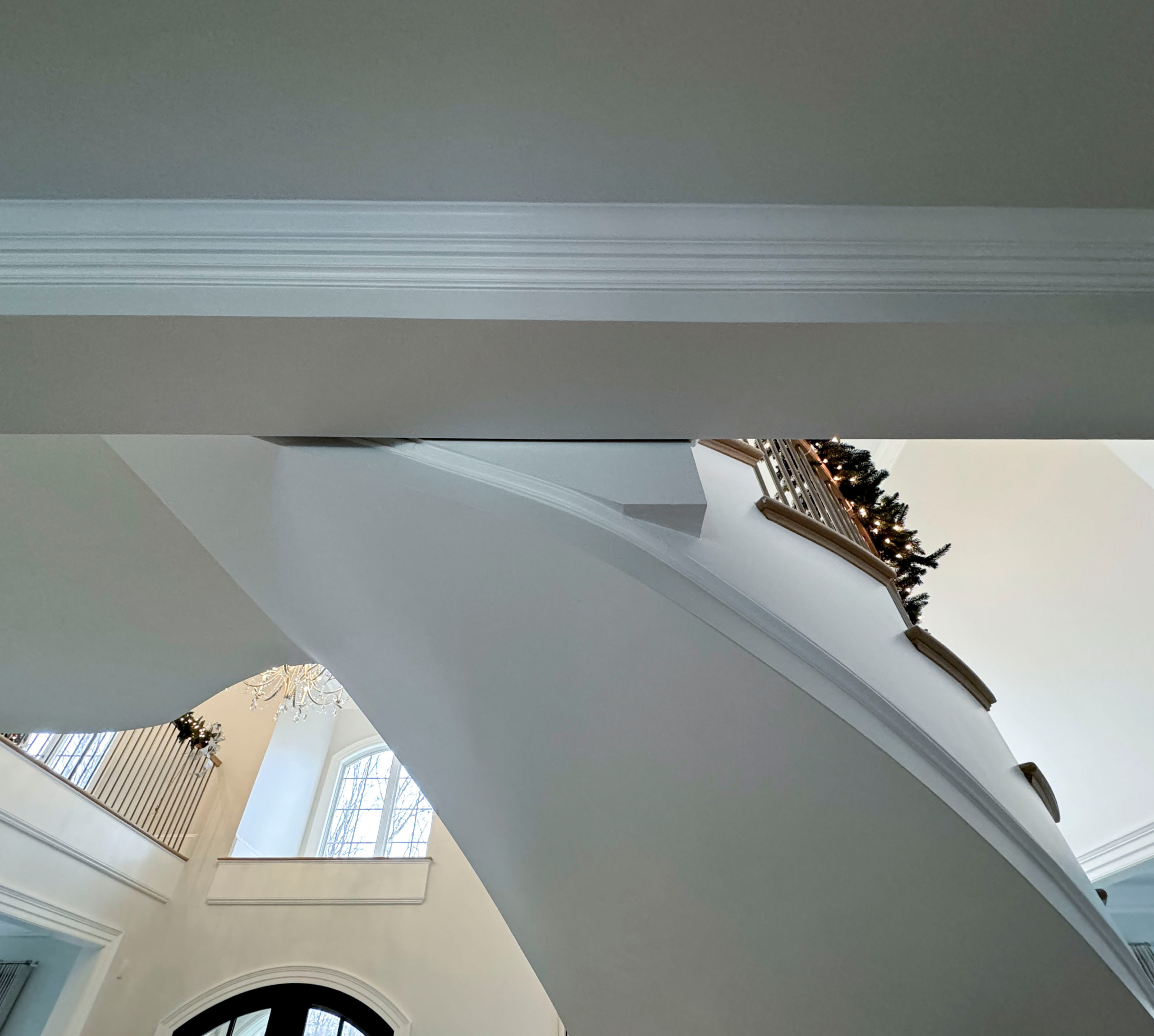 116_Elegant & Eye-catching Curved Staircase, Leesburg VA 20175