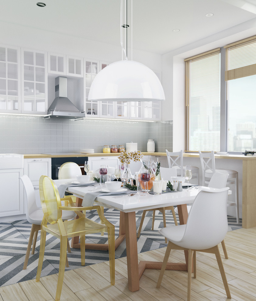 Светлый интерьер с яркими акцентами