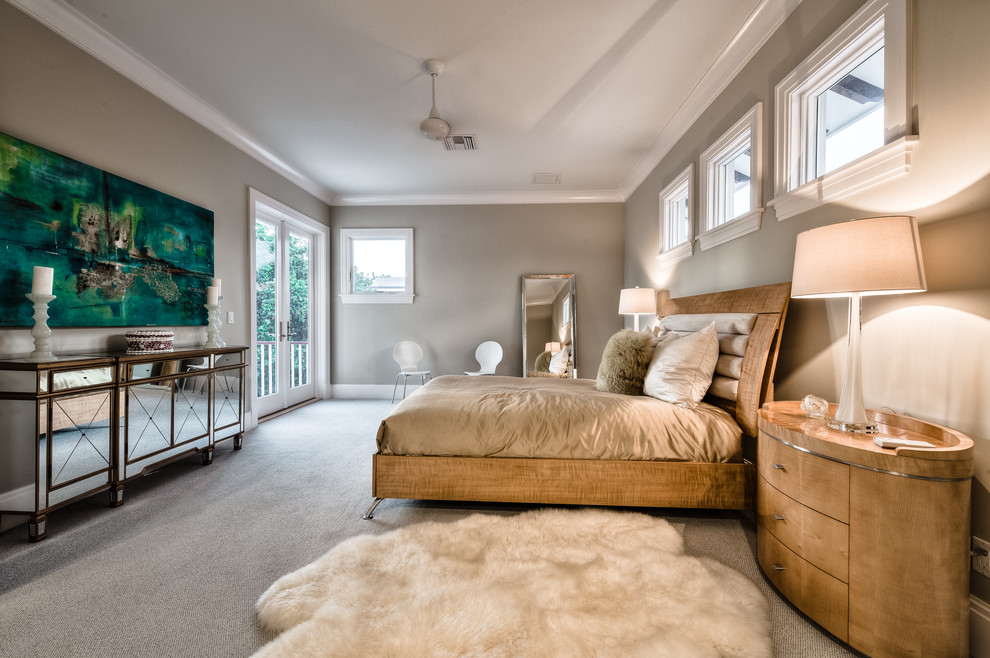 Inspiration for a transitional home design remodel in Miami