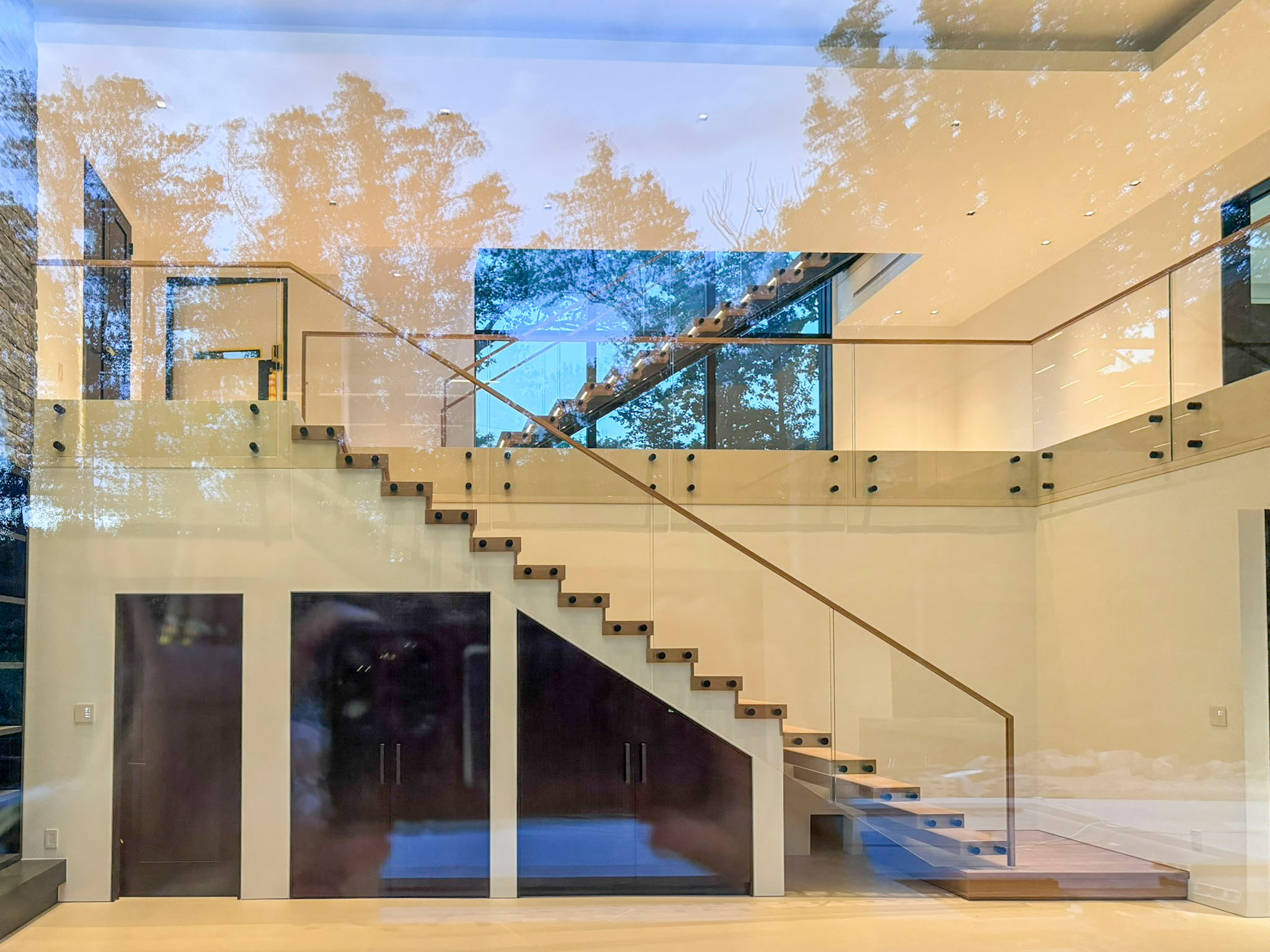 126_Visually Open and Light Contemporary Staircase, Mclean, VA 22102