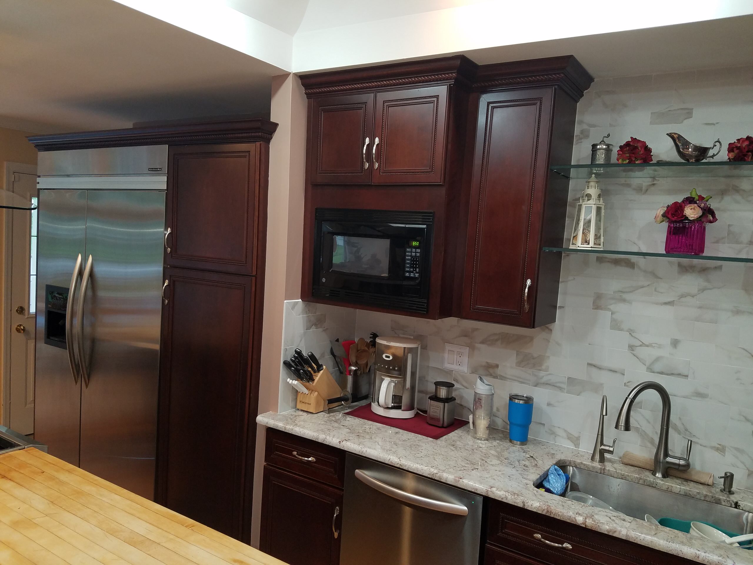 Kitchen Remodel on Sunrise Drive in Hold