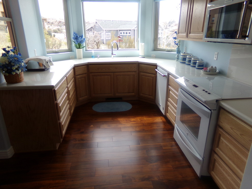 Kitchen - kitchen idea in Phoenix