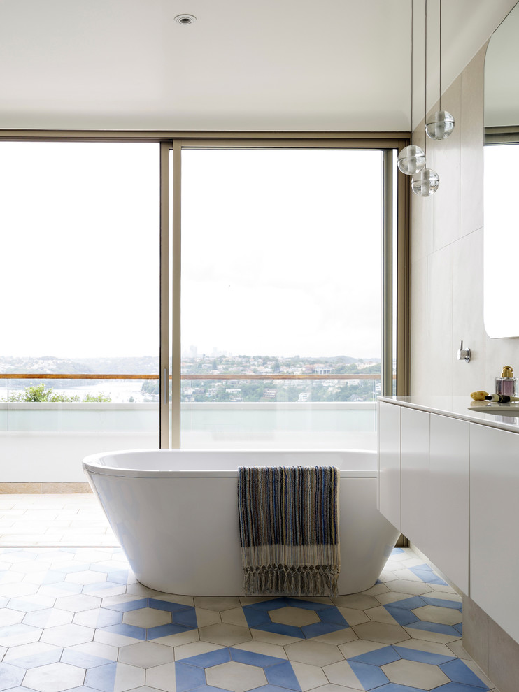 This is an example of a bathroom in Sydney.