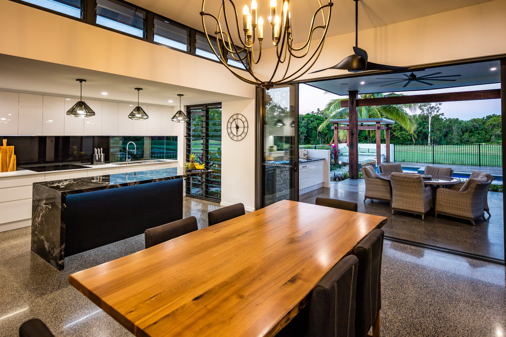 This is an example of a tropical kitchen in Cairns.