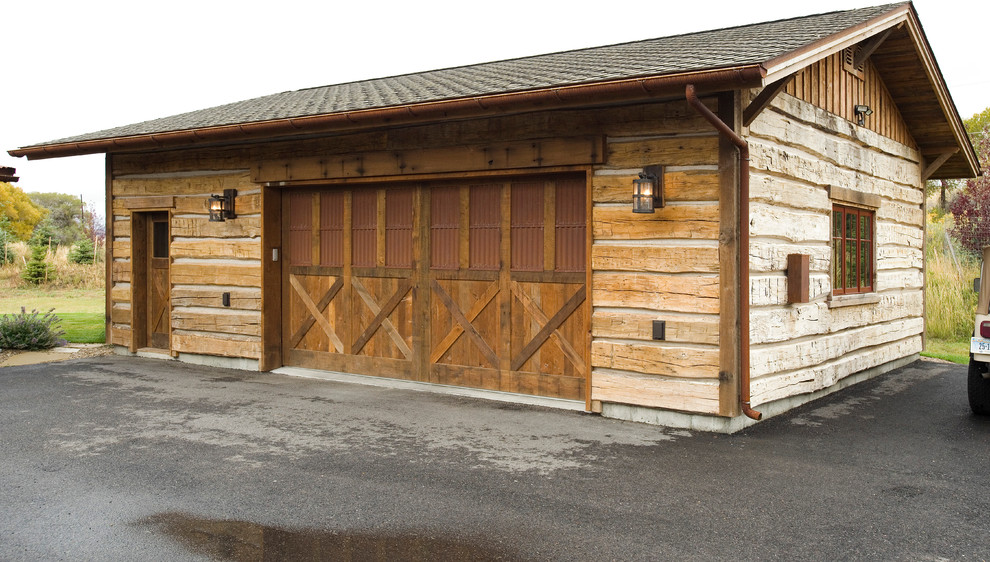 Photo of a mid-sized country detached two-car garage in Other.
