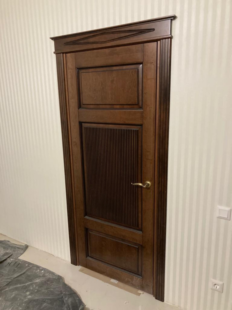 Двери из массива (фото работ с нескольких объектов)