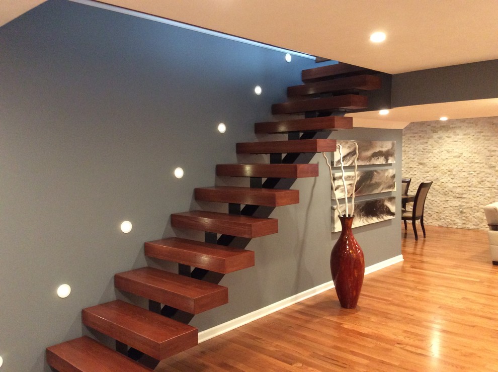 Contemporary staircase in Cleveland.