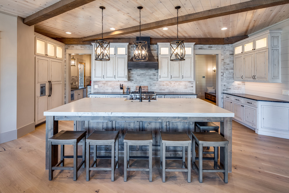 Kitchen - transitional kitchen idea