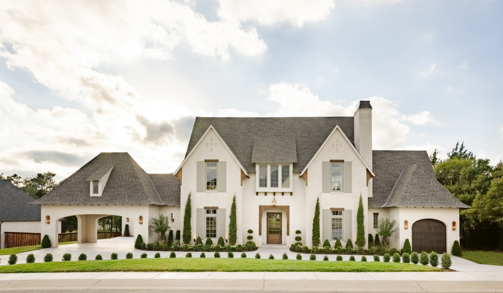 Inspiration for a cottage exterior home remodel in Oklahoma City
