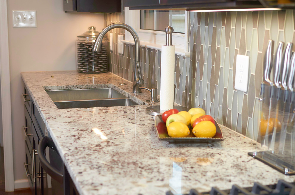 Home design - transitional home design idea