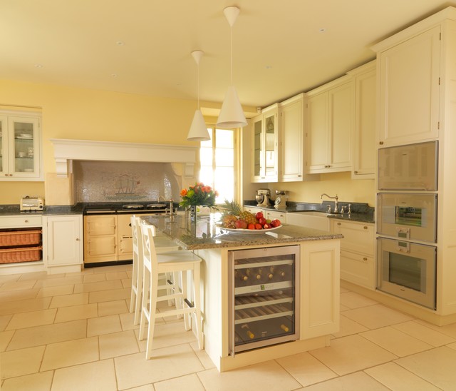 Bath Painted Kitchen klassisch-kueche