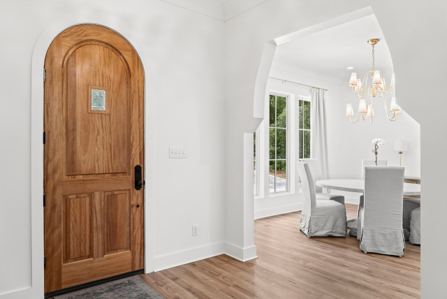 Simple Elegance modern-entre