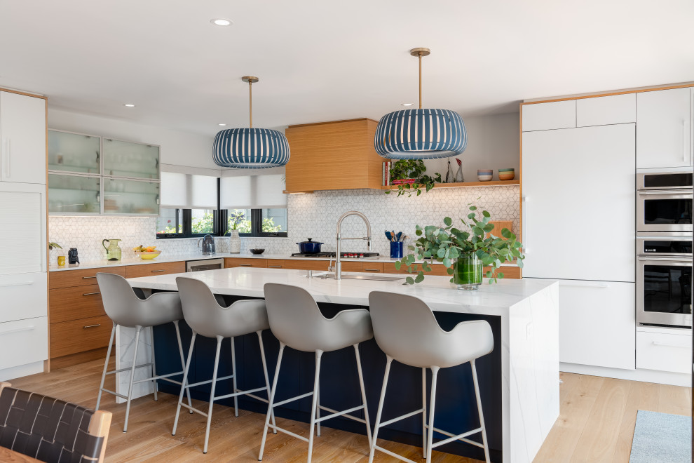 Example of a 1950s kitchen design in San Francisco