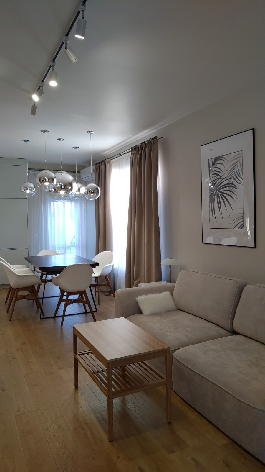 Частный дом в Нижней Гостагайке в светлом минималистичном стиле