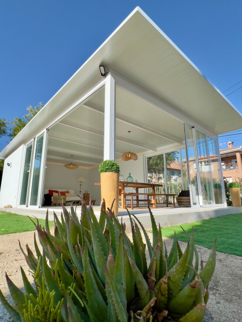 Exterior modern-veranda
