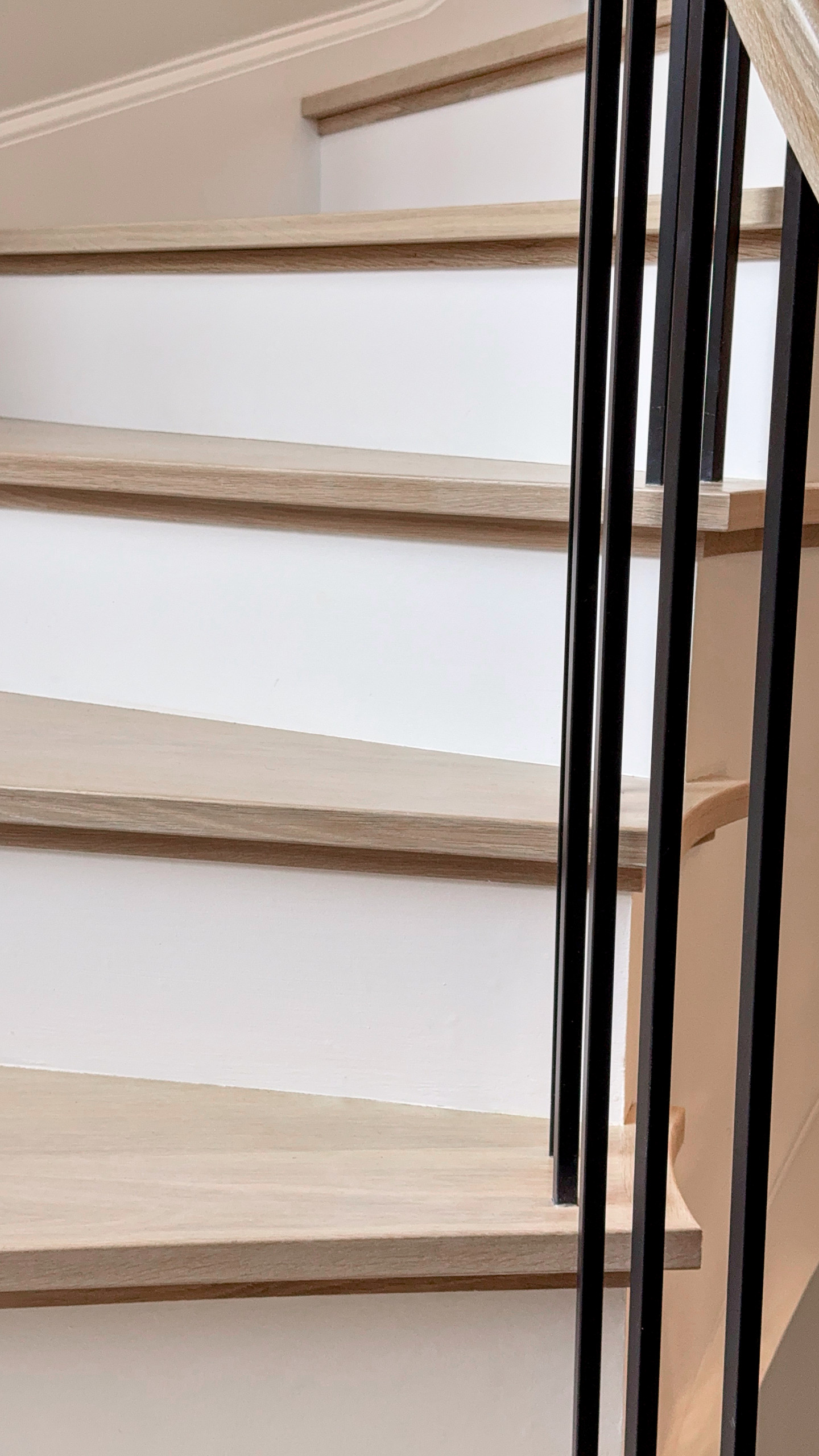 Project #150 | Contemporary White Oak Curve