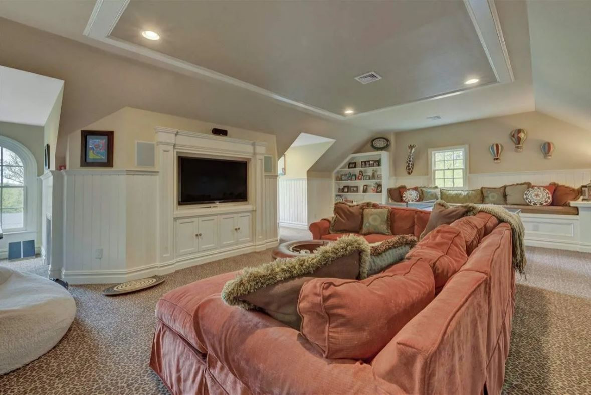 Attic Lounge